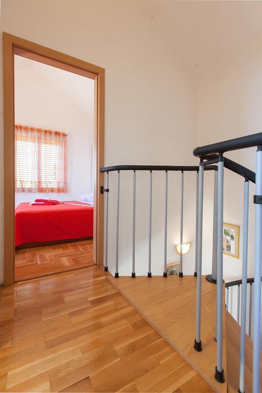 Villa Lora Тучепи Екстер'єр фото